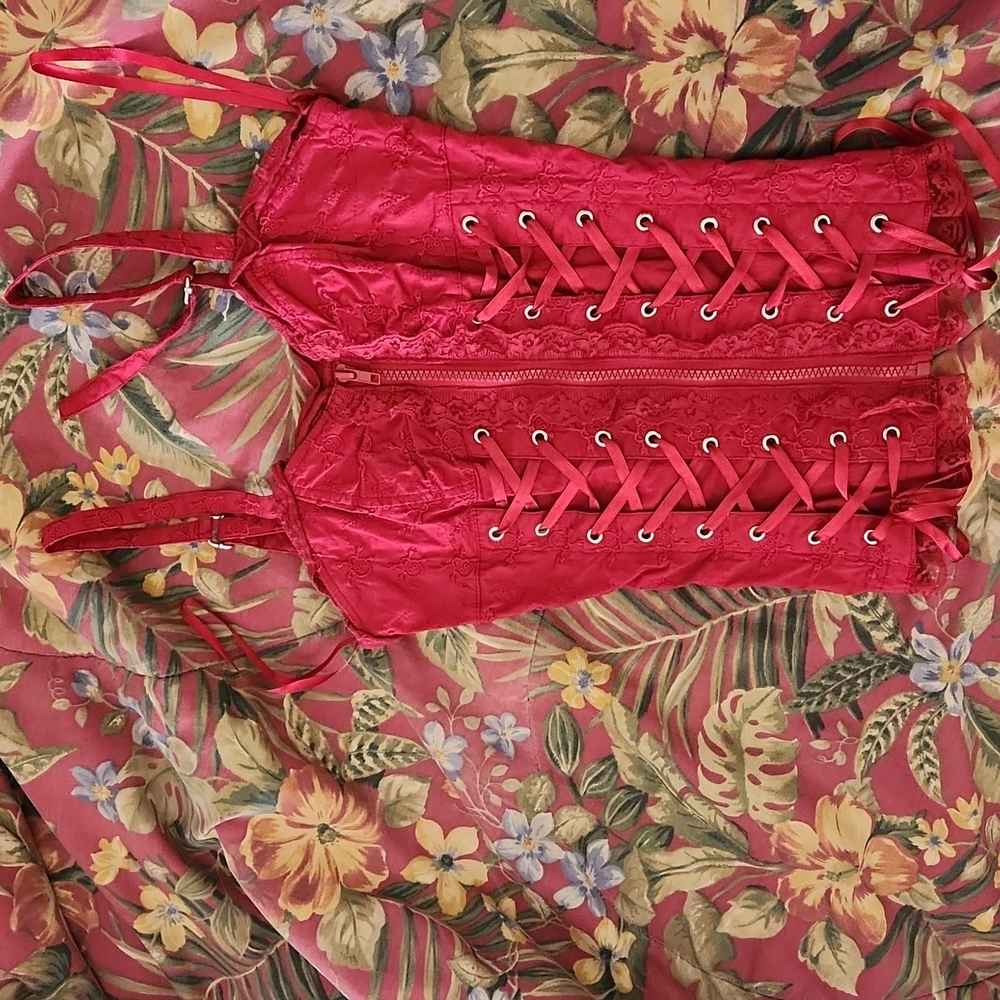 Red skull/lace zipper corset Royal Bones